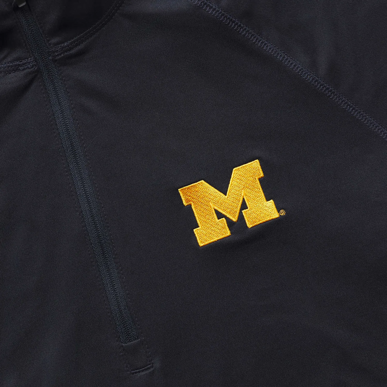 Wolverine X Valiant University Of Michigan Sun-Stop Eco Half Zip Dark Navy Hot